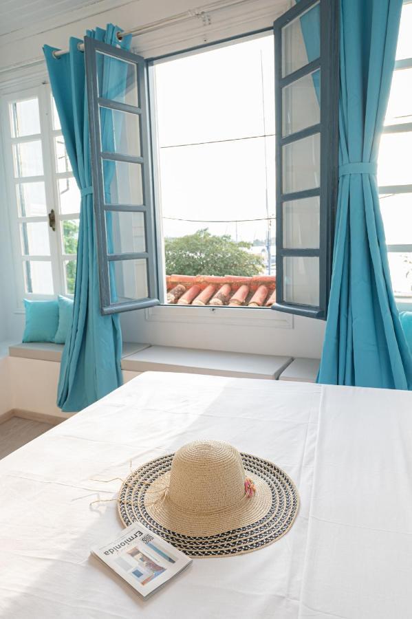 The White Rose Apartment Poros Town Buitenkant foto