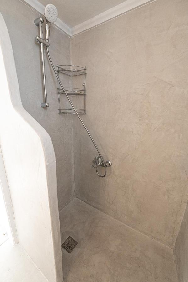 The White Rose Apartment Poros Town Buitenkant foto